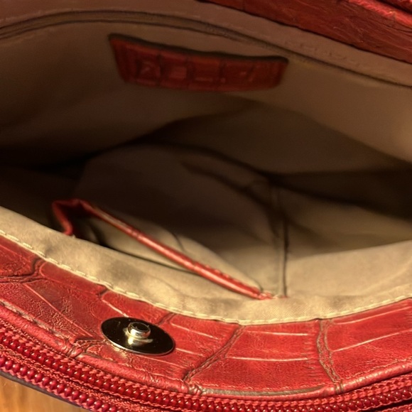 Relic by Fossil Maroon crocodile embossed look shoulder bag with double handles. - Picture 5 of 11